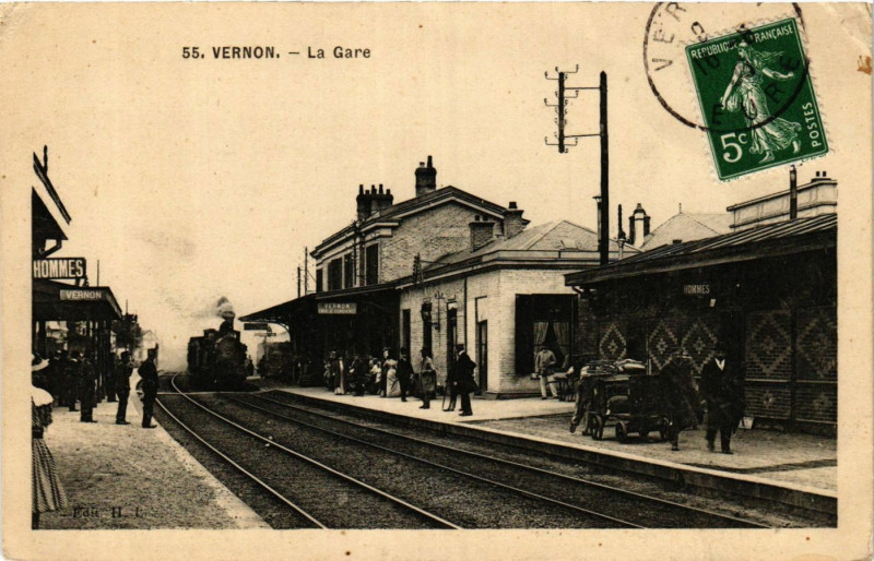 Carte postale ancienne Vernon - La Gare à Vernon