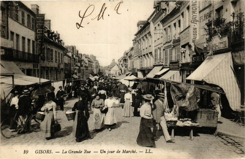 Carte postale ancienne Gisors - La Grande Rue - Un jour de Marché à Gisors