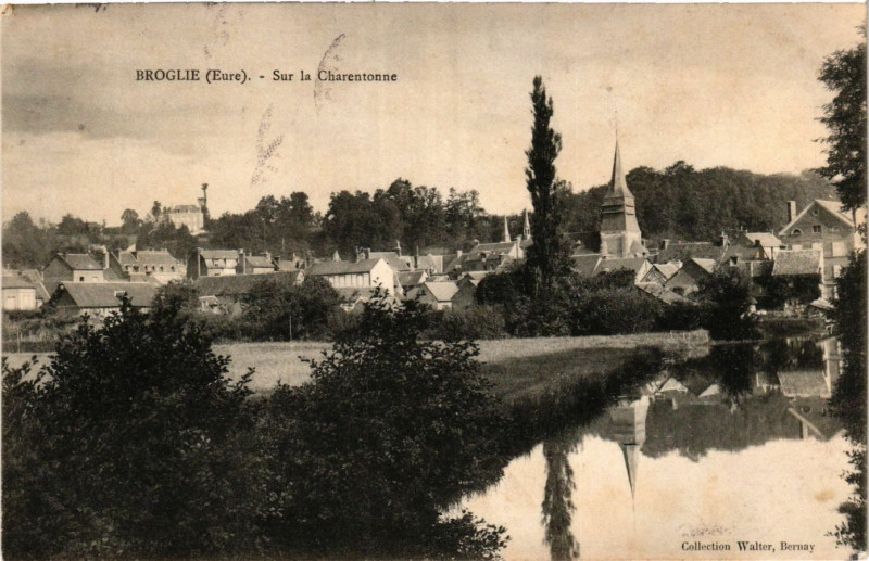 Carte postale ancienne Broglie - Sur la Charentonne à Broglie