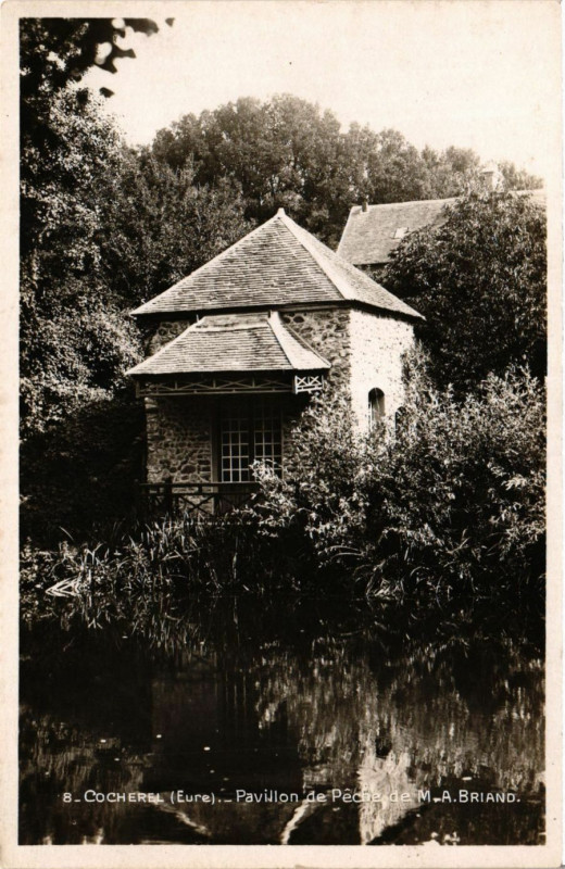 Carte postale ancienne Cocherel - Pavillon de Peche de M. A. Briand