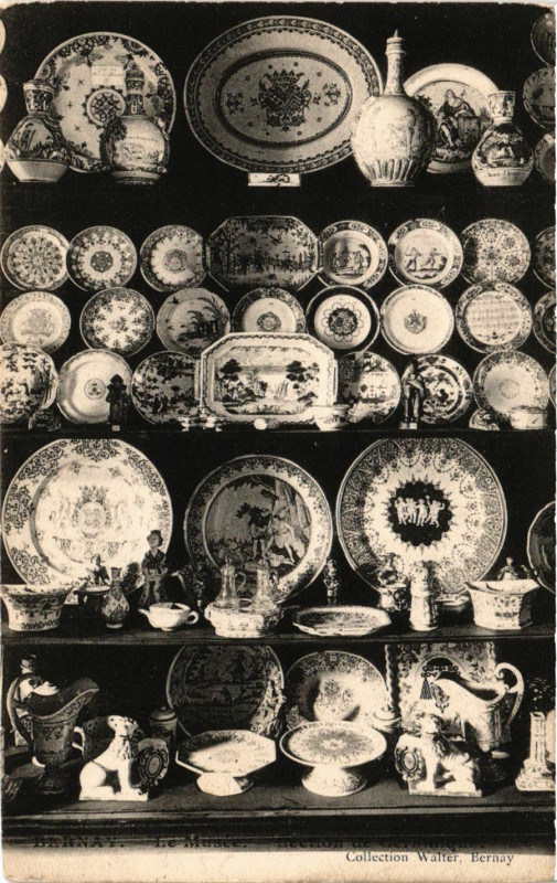 Carte postale ancienne Bernay - Le Musee - Section de Ceramique à Bernay
