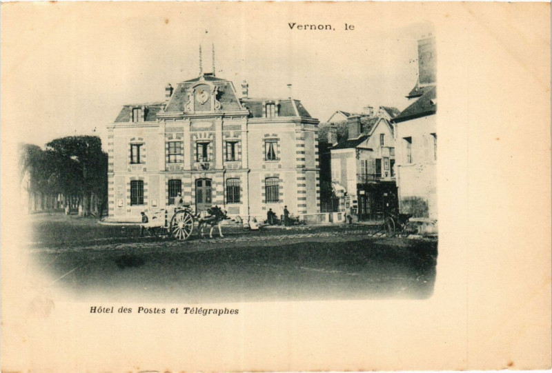 Carte postale ancienne Vernon le Hotel des Postes et Telegraphes à Vernon