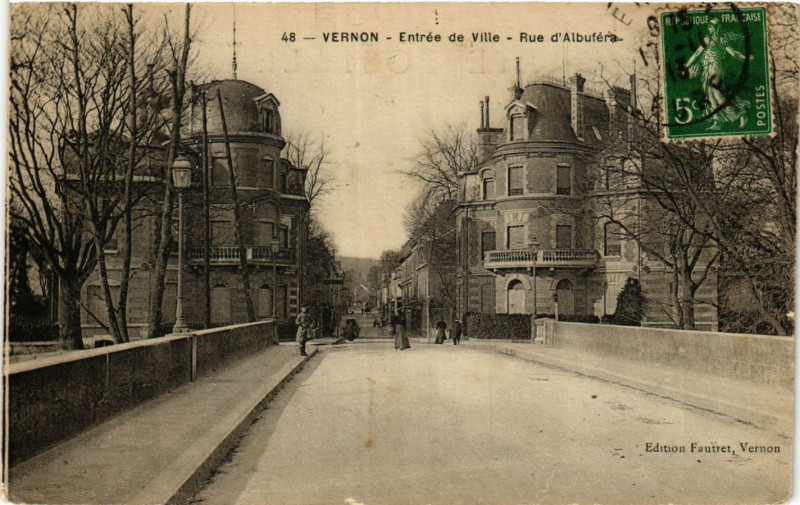 Carte postale ancienne Vernon - Entrée de Ville - Rue d'Albufera à Vernon