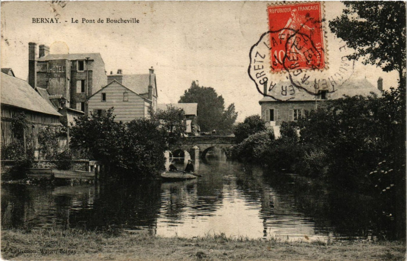 Carte postale ancienne Bernay - Le Pont de Boucheville à Bernay
