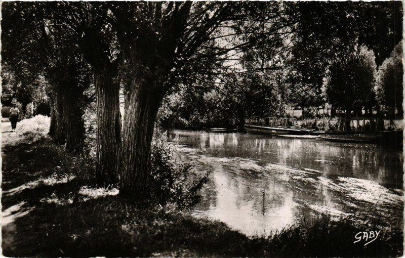 Carte postale ancienne Pacy-sur-Eure Un Joli coin sur l'Eure à Pacy-sur-Eure