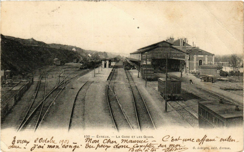 Carte postale ancienne Evreux - La Gare et les Quais à Évreux