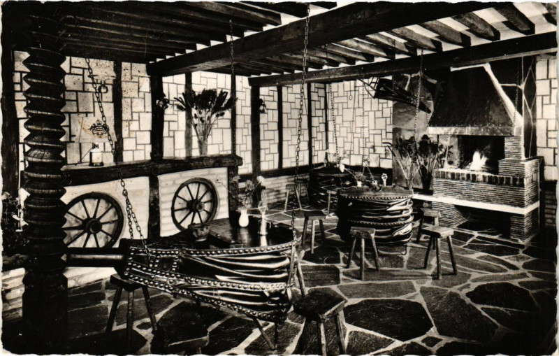 Carte postale ancienne La Forge Bar Bowling Décor Typiquement Normand Pont-Audemer à Pont-Audemer