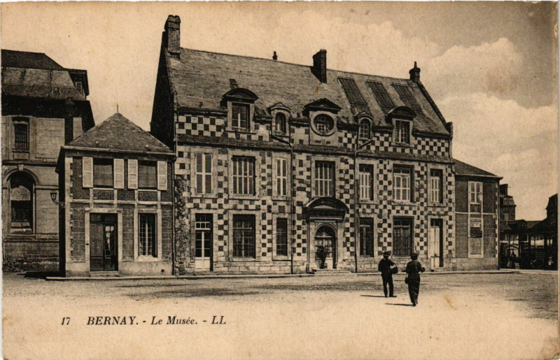 Carte postale ancienne Bernay - Le Musée à Bernay