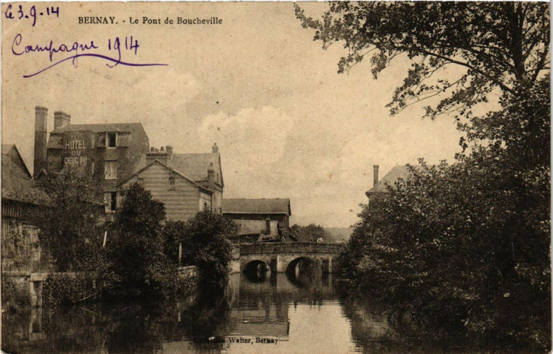 Carte postale ancienne Bernay - Le Pont du Boucheville à Bernay