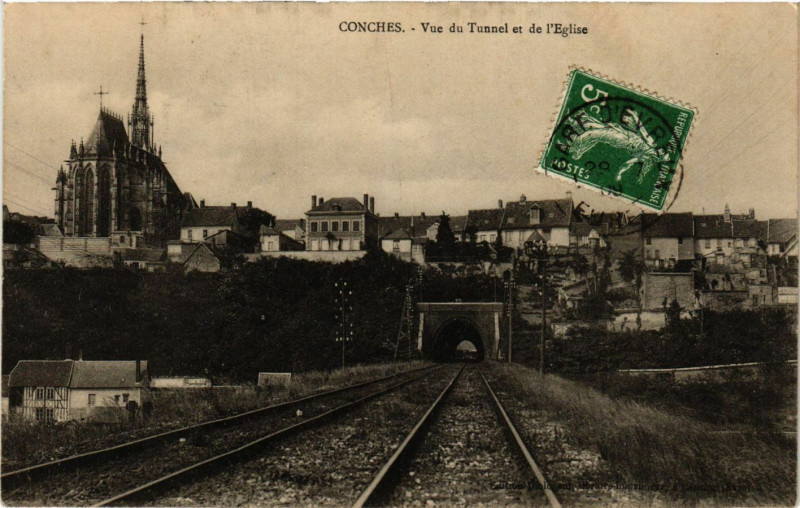 Carte postale ancienne Conches - Vue du Tunnel et de l'Eglise