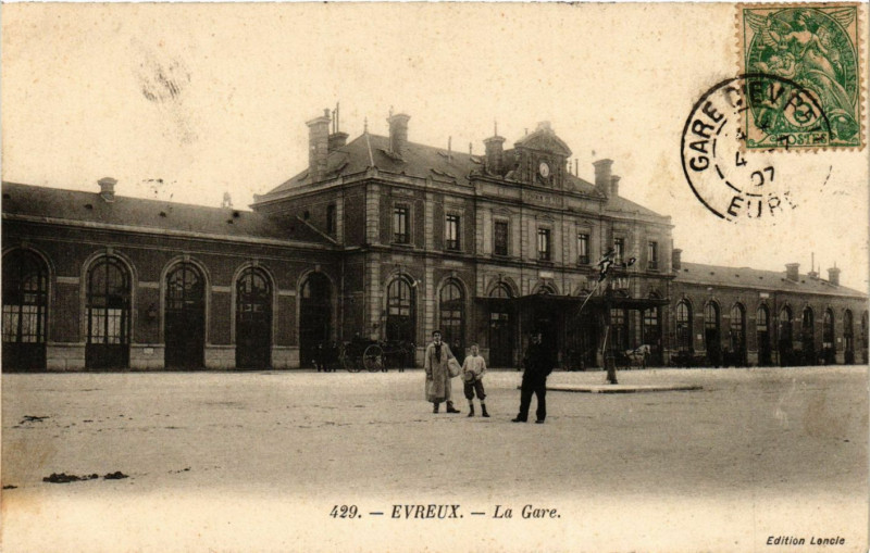 Carte postale ancienne Evreux - La Gare à Évreux