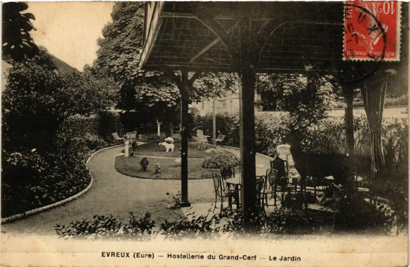 Carte postale ancienne Evreux - Hostellerie du Grand-Cerf - Le Jardin à Évreux