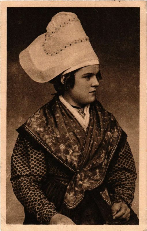 Carte postale ancienne La Normandie - Le Pierrot de Beuzeville à Beuzeville