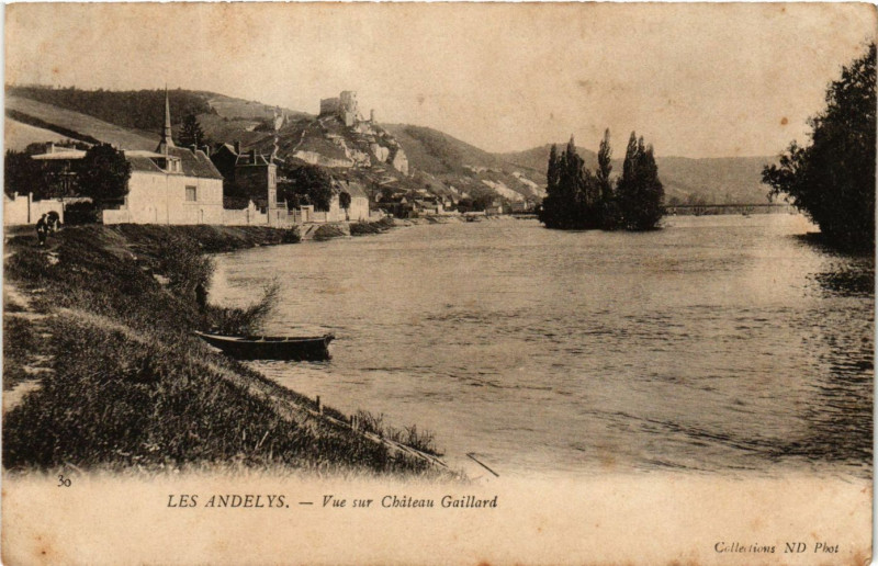 Carte postale ancienne Les Andelys - Vue sur Chateau Guillard aux Andelys
