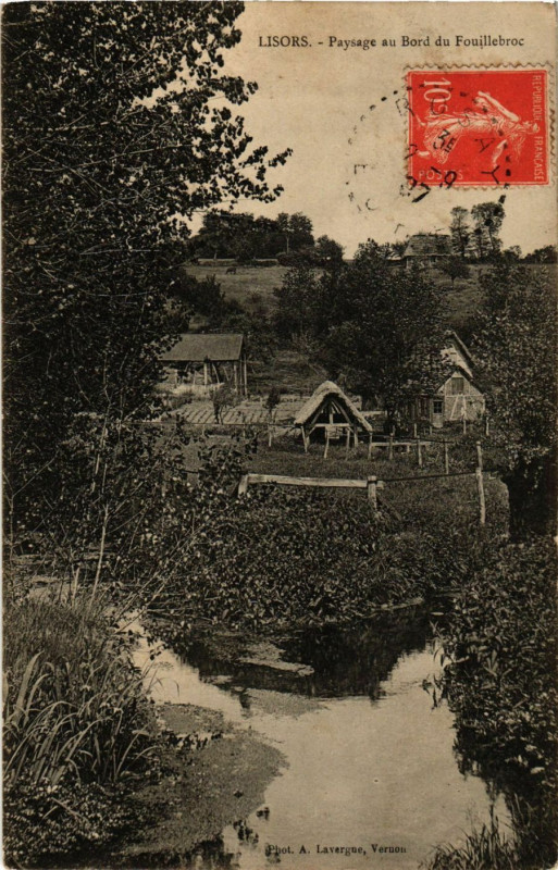 Carte postale ancienne Lisors - Paysage au Bord du Fouillebroc à Lisors