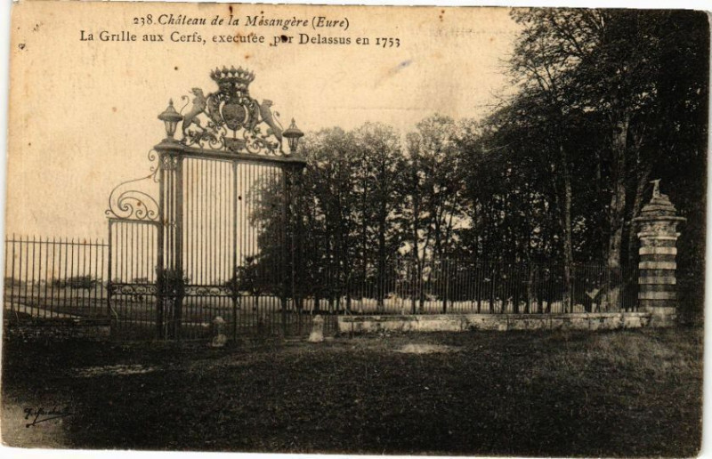 Carte postale ancienne Chateau de la Mesangére - La Grille aux Cerfs