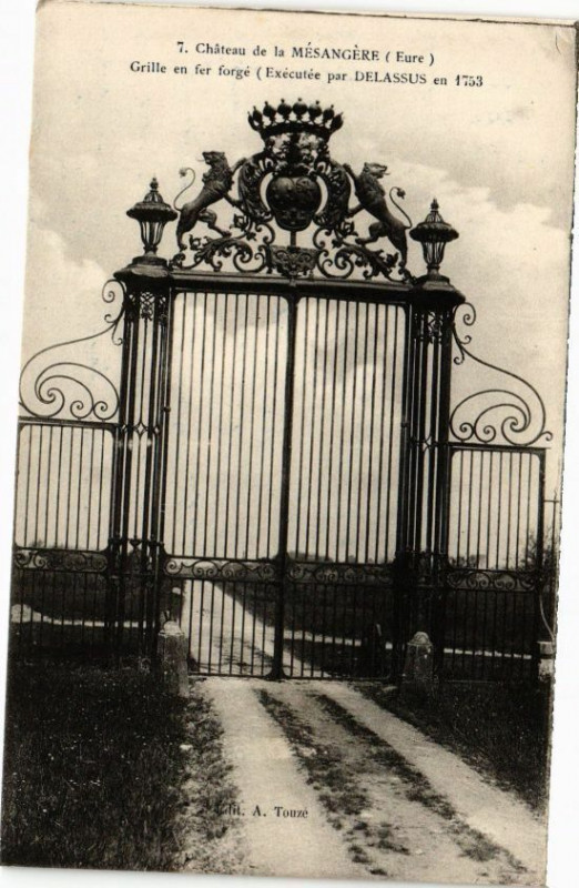 Carte postale ancienne Chateau de la Mesangére - Grille en fer forge