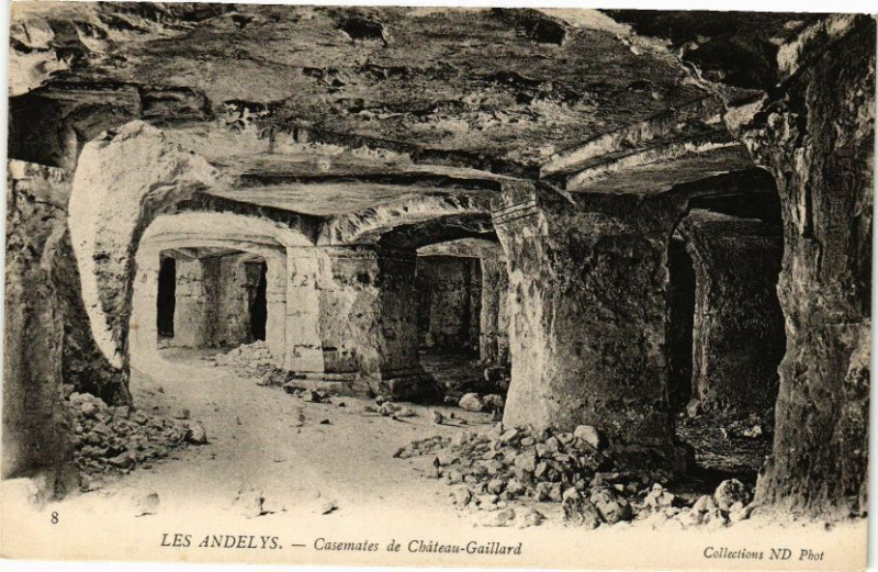 Carte postale ancienne Les Andelys - Casemates de Chateau-Gaillard aux Andelys