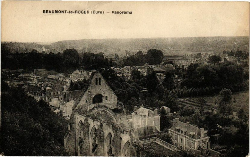Carte postale ancienne Beaumont-le-Roger - Panorama à Beaumont-le-Roger