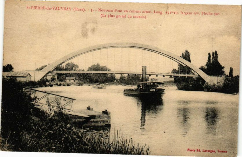 Carte postale ancienne Saint-Pierre-du-Vauvray - Nouveau Pont en ciment armé Long 131 à Saint-Pierre-du-Vauvray