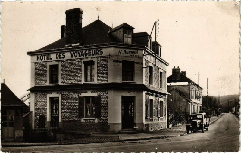 Carte postale ancienne Saint-Pierre-du-Vauvray - Hotel-Restaurant N.Dumont à Saint-Pierre-du-Vauvray