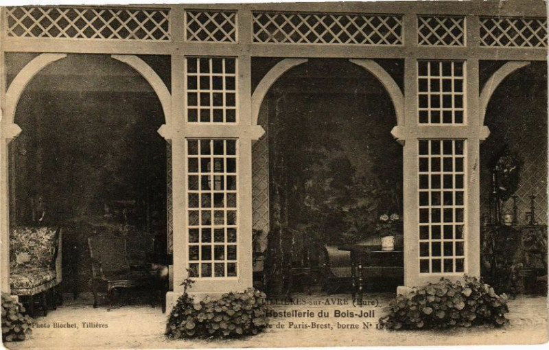 Carte postale ancienne Tillieres-sur-Avre Hostellerie du Louis-Joli Route de Paris-Bres à Tillières-sur-Avre