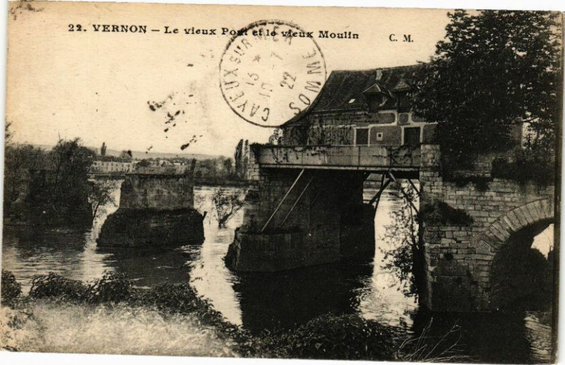 Carte postale ancienne Vernon - Le vieux Pont et le vieux Moulin à Vernon