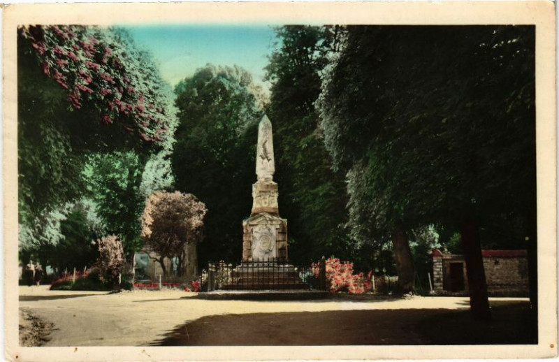 Carte postale ancienne Vernon - Monument de l'Ardéche à Vernon