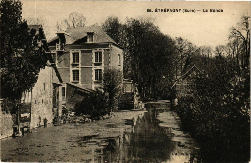 Carte postale ancienne Etrepagny - La Bonde à Étrépagny