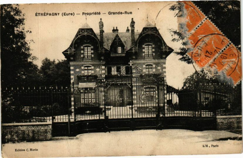 Carte postale ancienne Etrepagny - Propriété - Garnde-Rue à Étrépagny