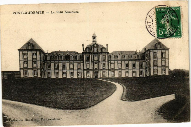 Carte postale ancienne Pont-Audemer - Le Petit Seminaire à Pont-Audemer