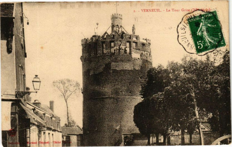 Carte postale ancienne Verneuil - La Tour Grise (X.siécle)