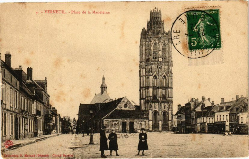 Carte postale ancienne Verneuil - Place de la Madeleine