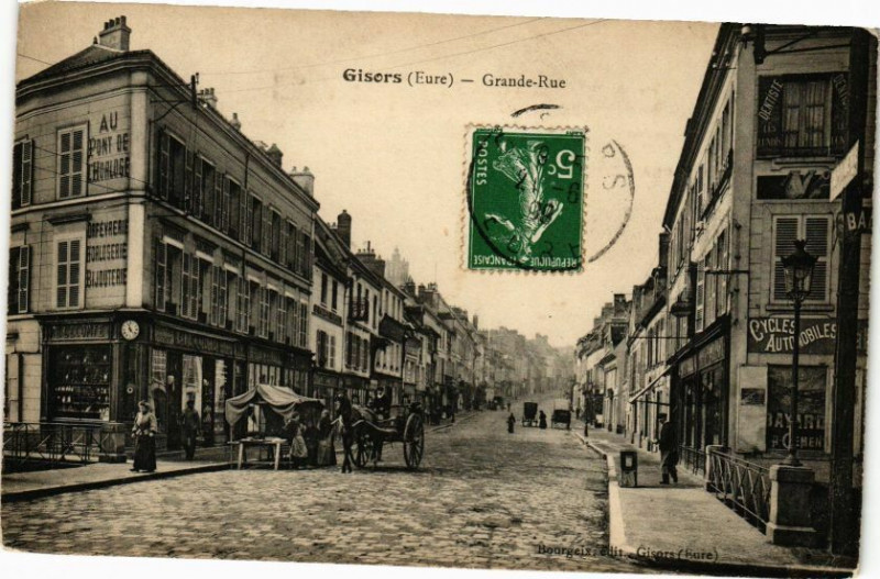 Carte postale ancienne Gisors - Grande - Rue à Gisors