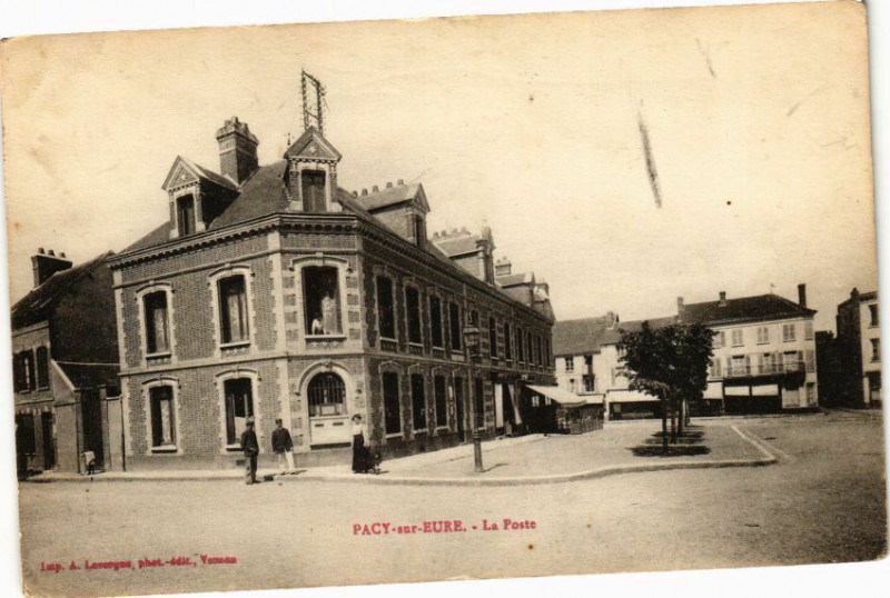 Carte postale ancienne Pacy-sur-Eure - La Poste à Pacy-sur-Eure