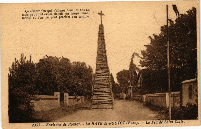 Carte postale ancienne Environs de Routot - La Haye-de-Routot - Le Feu de Saint-Clair à Routot