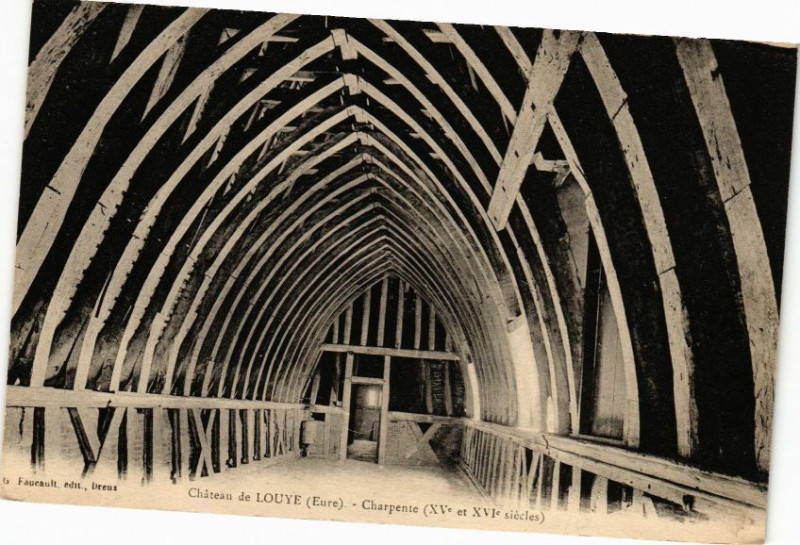 Carte postale ancienne Chateau de Louye - Charpente (Xv et Xvi siécles) à Louye