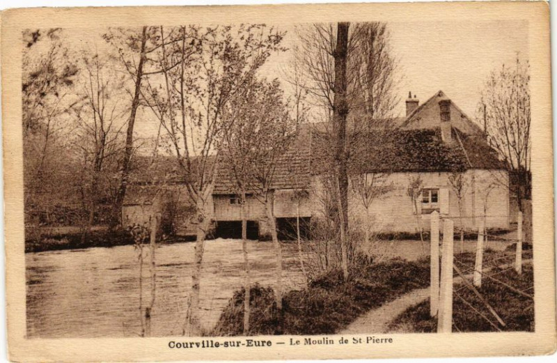 Carte postale ancienne Courville-sur-Eure - Le Moulin de Saint-Pierre