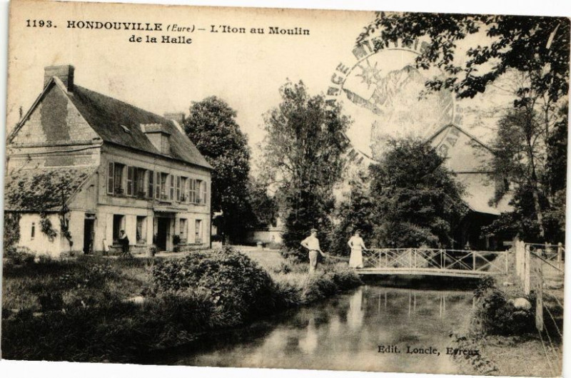 Carte postale ancienne Hondouville - L'Iton au Moulin de la Halle à Hondouville