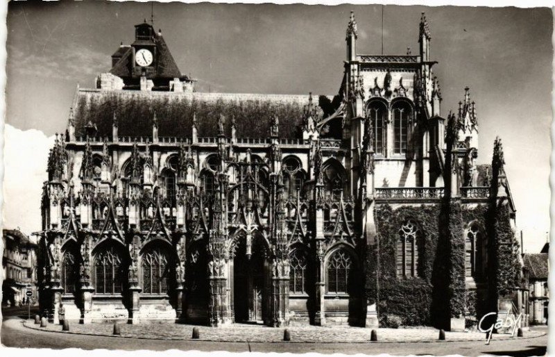 Carte postale ancienne Louviers - L'Eglise Notre-Dame (Xii-Xv et Xvi siécles) à Louviers