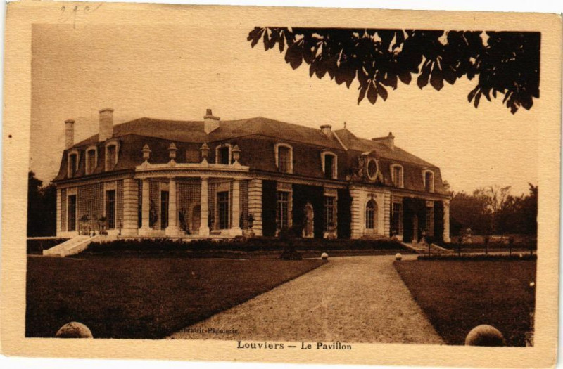 Carte postale ancienne Louviers - Le Pavillon à Louviers