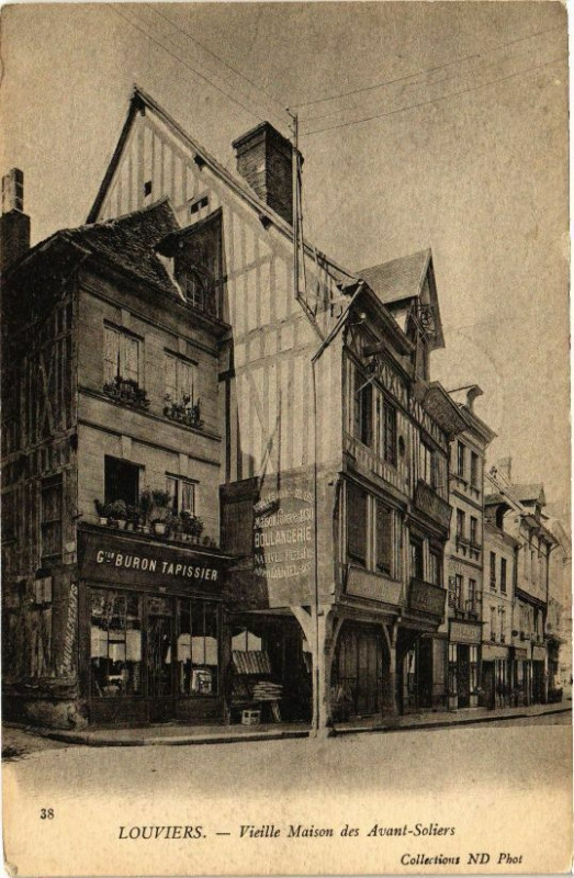 Carte postale ancienne Louviers - Vieille Maison des Avant-Solierse à Louviers