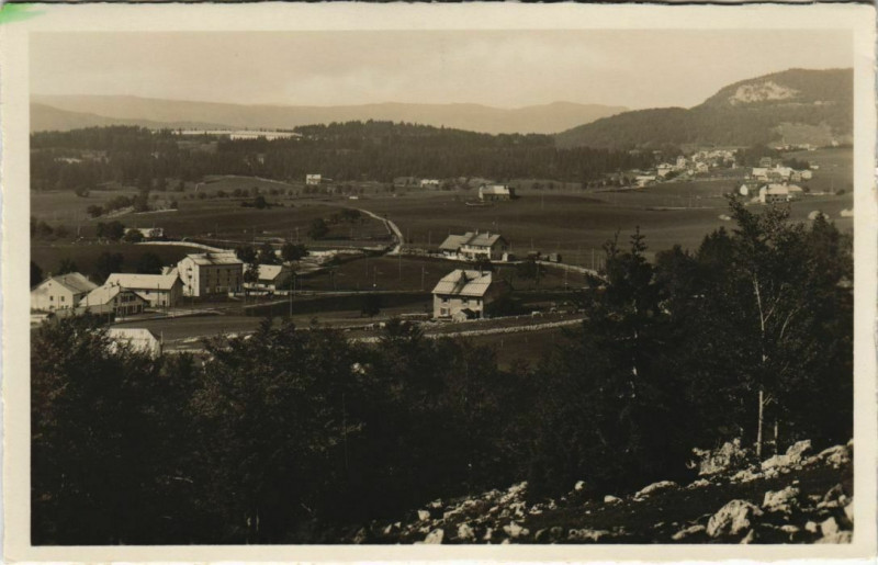 Carte postale ancienne La Cure et les Rousses aux Rousses