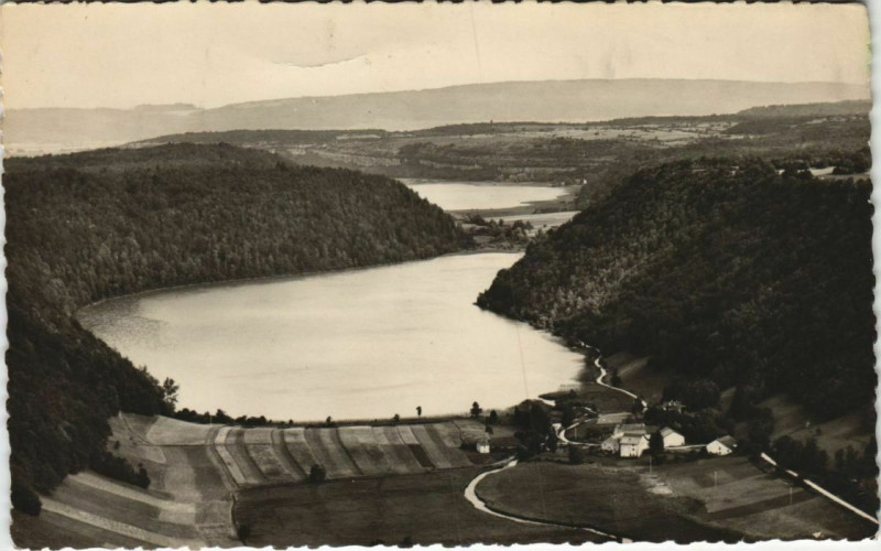 Carte postale ancienne Jura Touriste Lac du Val et Lac de Chamlay à Our