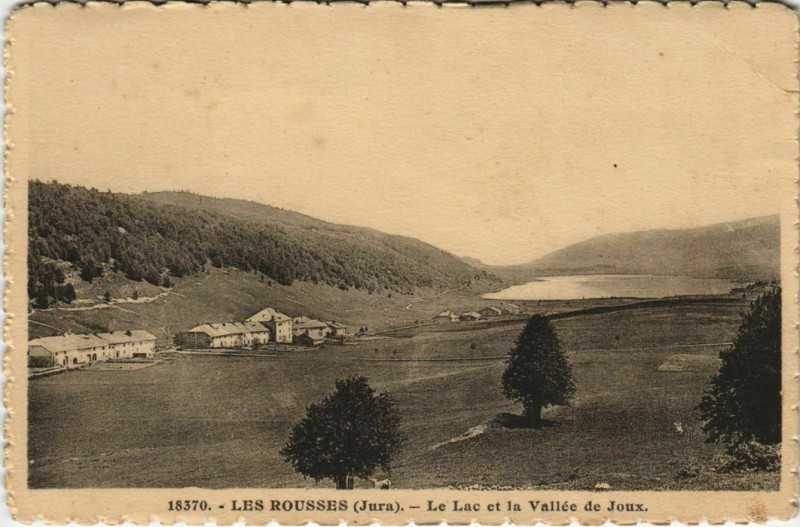 Carte postale ancienne Les Rousses - La Lac et la Vallée de Joux aux Rousses