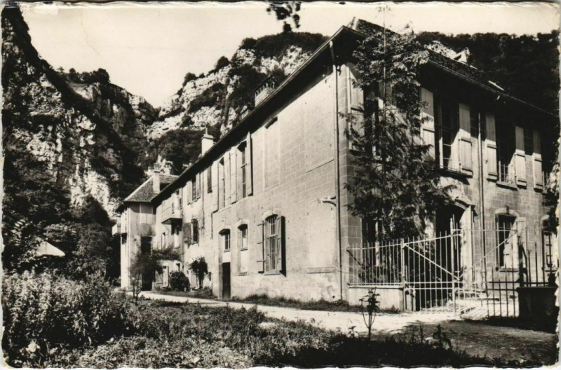 Carte postale ancienne Salins-les-Bains - Roches de Goailles Colonie de Vacances à Salins-les-Bains
