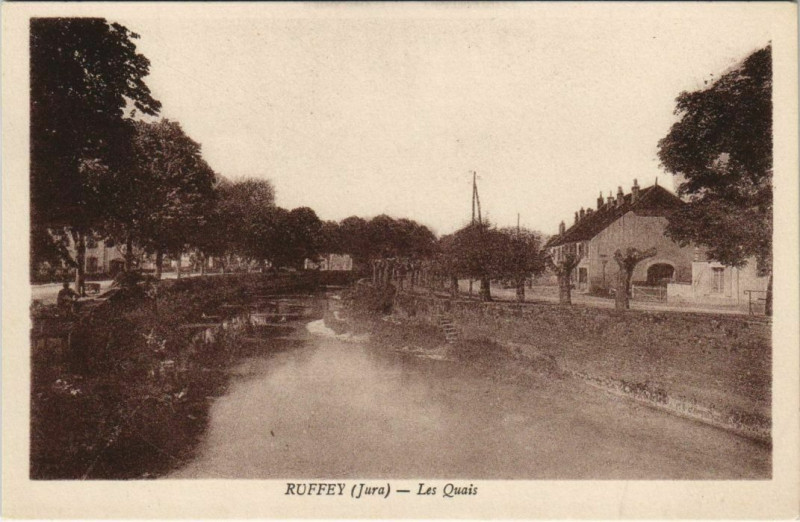 Carte postale ancienne Ruffey - Les Quais