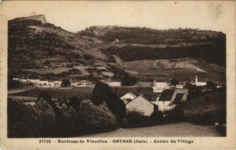 Carte postale ancienne Env. de Vincelles Grusse - Centre du Village