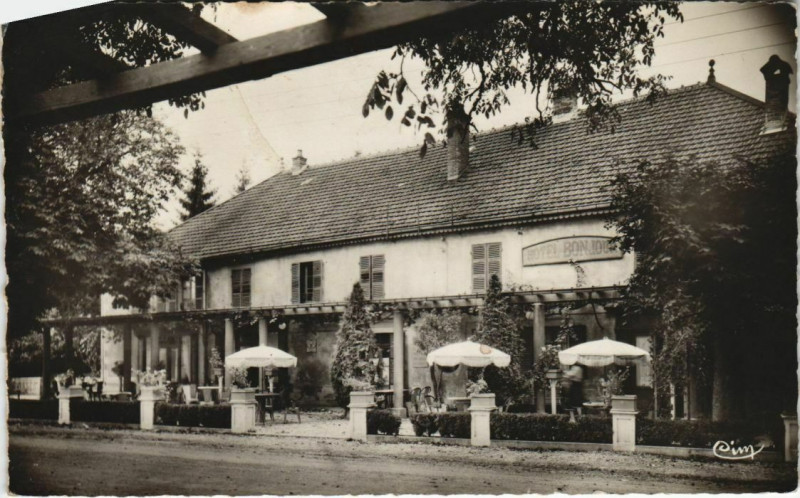 Carte postale ancienne Port Lesney - L'Hotel Bonjour à Port-Lesney