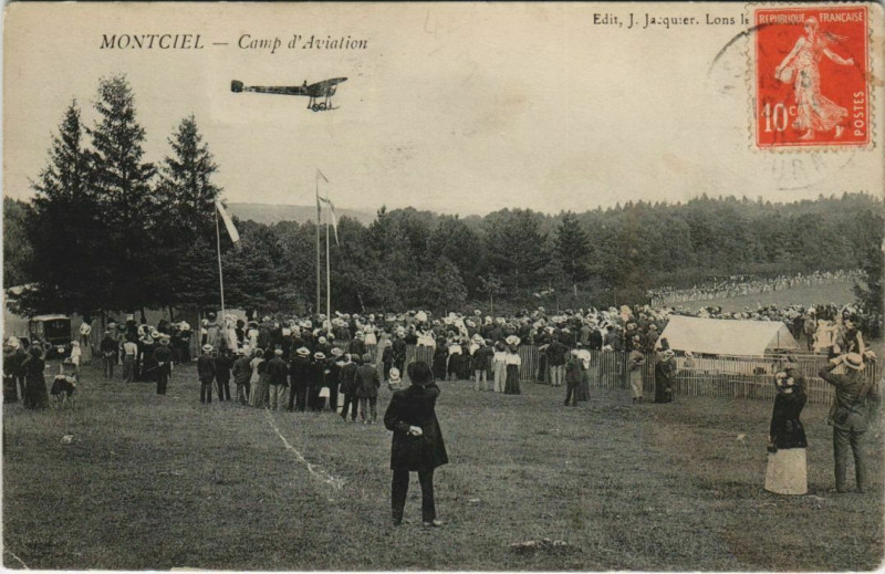 Carte postale ancienne Montciel - Camp d'Aviation